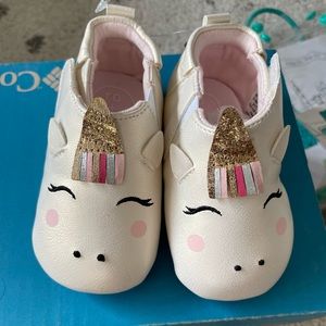NWT Ro + Me unicorn shoes 6-12M